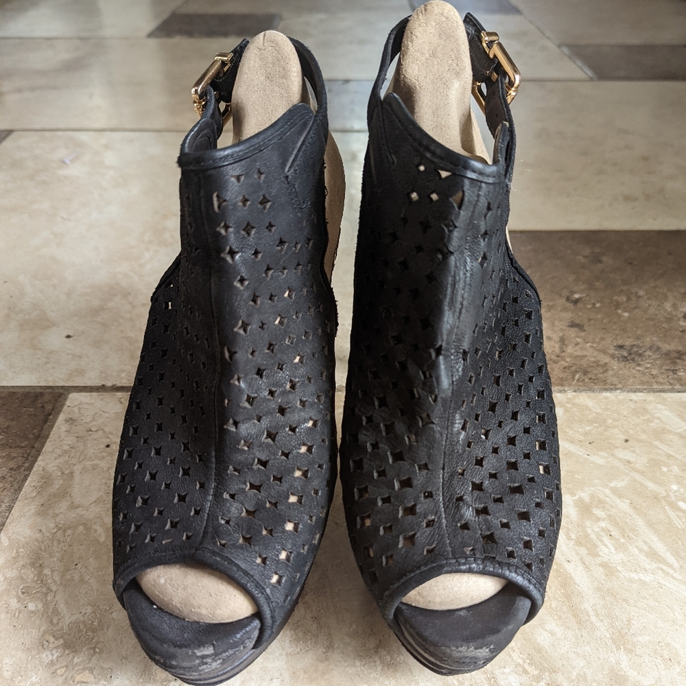Jessica Simpson black used heels size 8